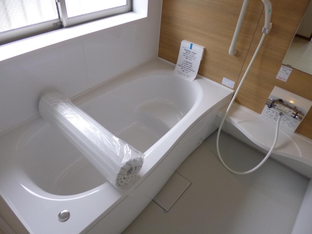 Same specifications photo (bathroom). Same specifications construction cases
