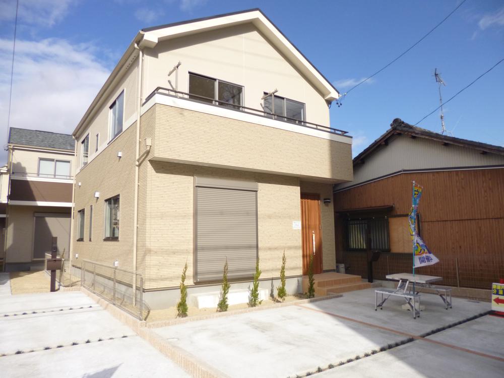 Rendering (appearance). Same specifications construction cases