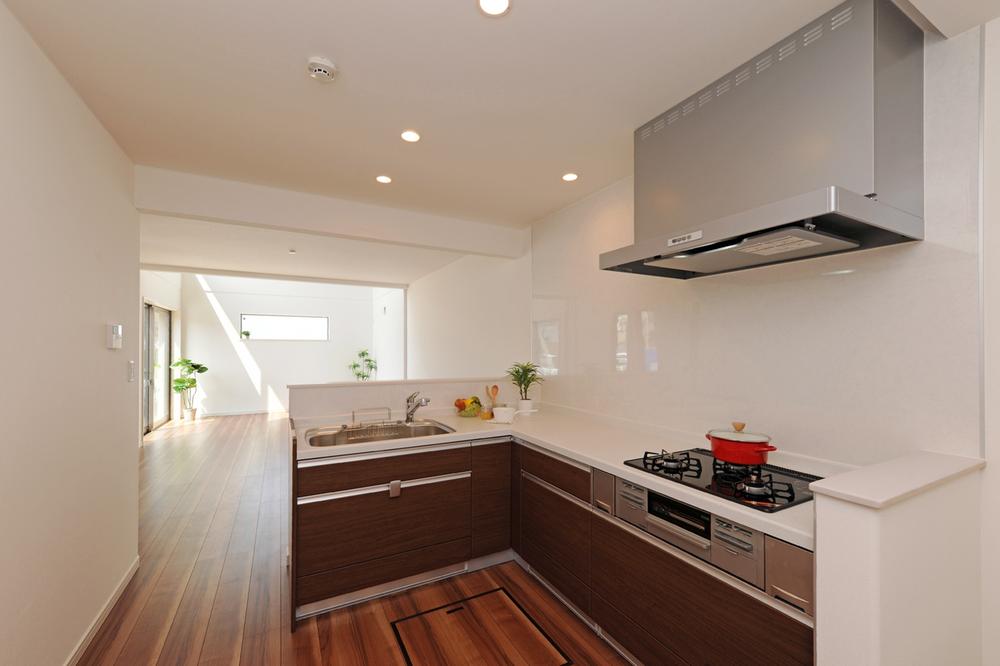 L-shaped face-to-face kitchen [No, B] . L-shaped face-to-face kitchen