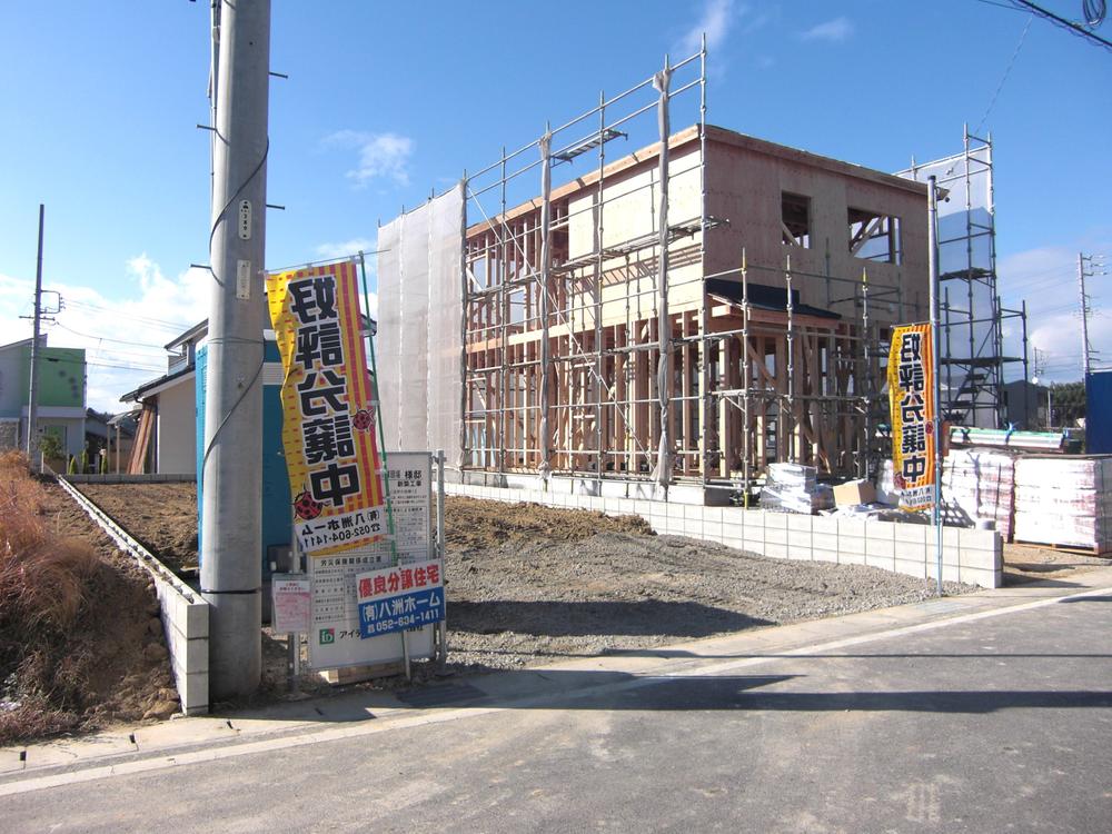 Local photos, including front road. Local (12 May 2013) Shooting