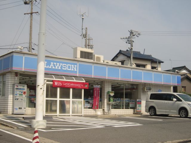 Convenience store. 3300m to Lawson (convenience store)
