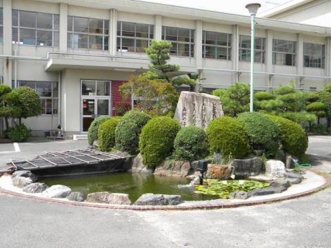 Primary school. Morioka until elementary school 1100m