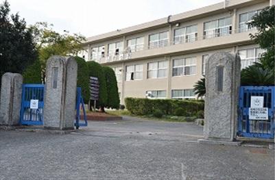 Primary school. 950m until taketoyo stand wealth Elementary School