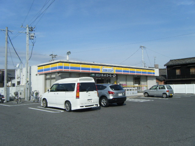 Convenience store. MINISTOP Taketoyo Nashinoki store up (convenience store) 155m