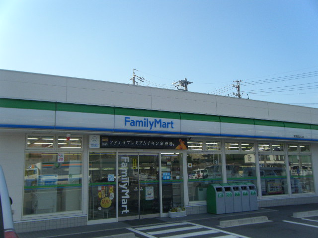 Convenience store. FamilyMart Higashiura Ishihama store up (convenience store) 542m