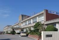 Junior high school. Agui-cho stand Agui until junior high school 2522m