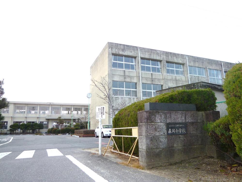 Primary school. Higashiura Municipal Morioka until elementary school 630m
