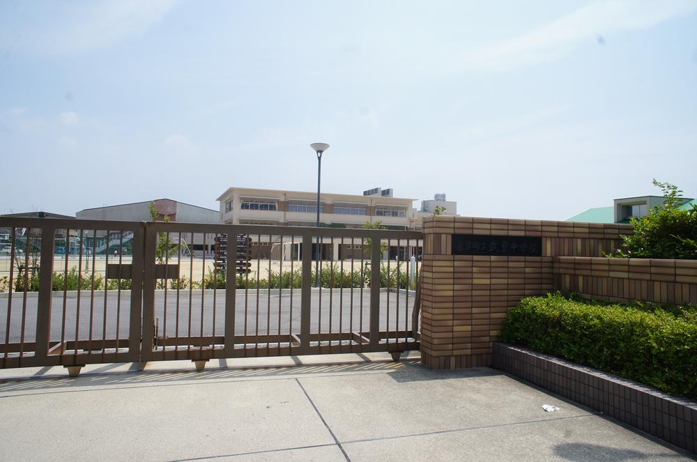 Junior high school. Taketoyo stand Taketoyo until junior high school 1618m