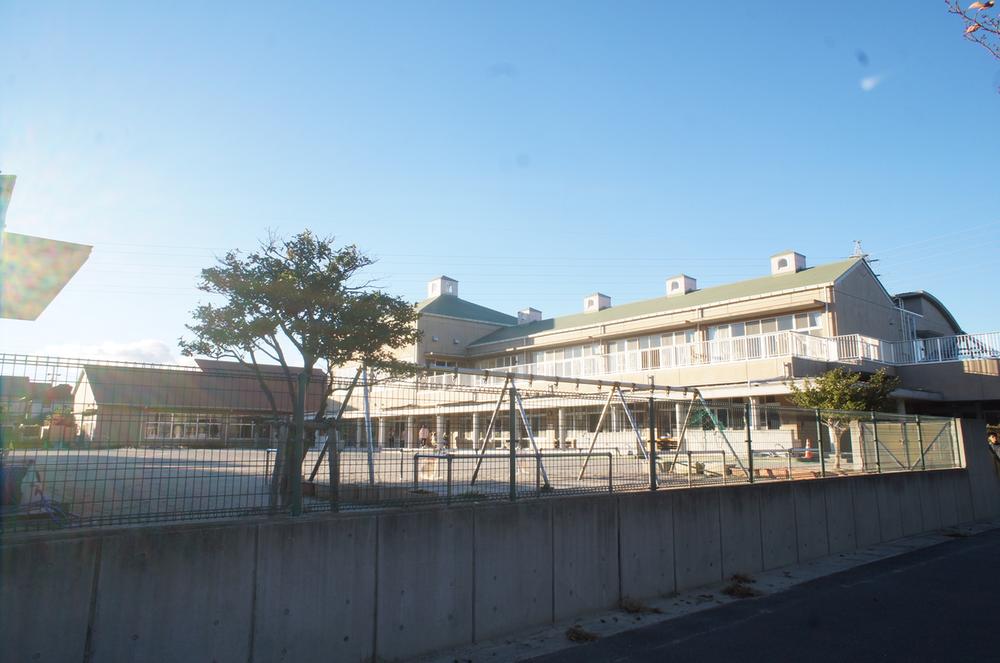 kindergarten ・ Nursery. Taketoyo Tatsukita to nursery school 430m