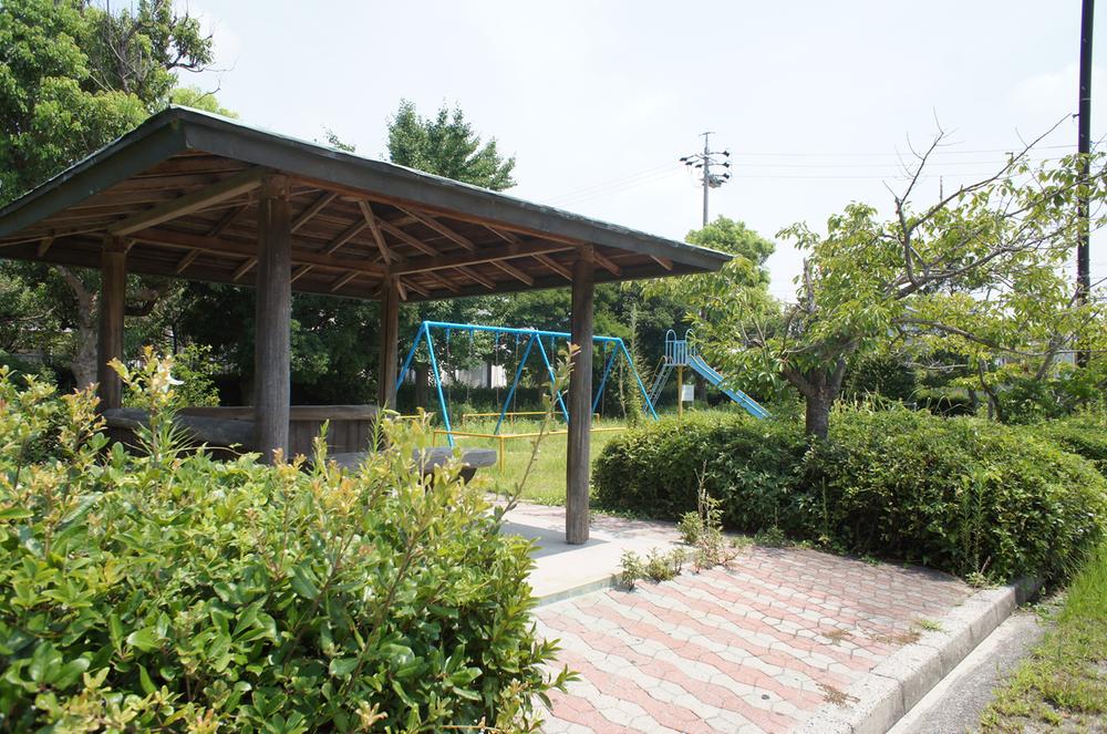 Other. There are also a lot of toys to play with small children. It is also likely to be also increases likely a new friend AC ride alternately while inheritance with your friends in the swing.