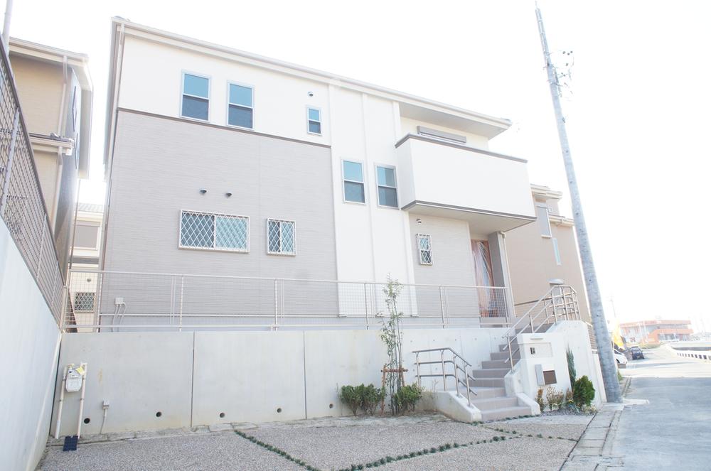 Local photos, including front road. 5LDK at 29.8 million yen!