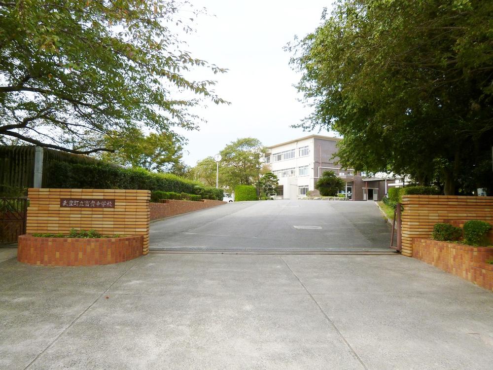 Junior high school. Taketoyo 1900m to stand wealth junior high school