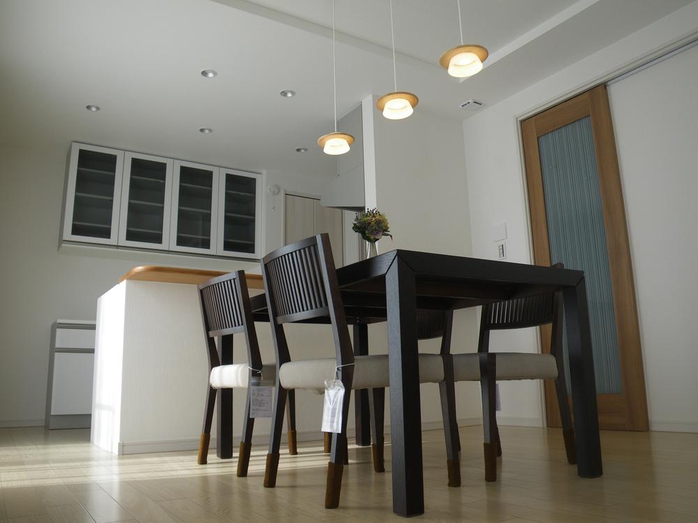 Same specifications photos (Other introspection). ■ 13-3 No. land Dining around White and black contrast tightens the atmosphere of the LDK. Also during the day, Soft light will illuminate the LDK.