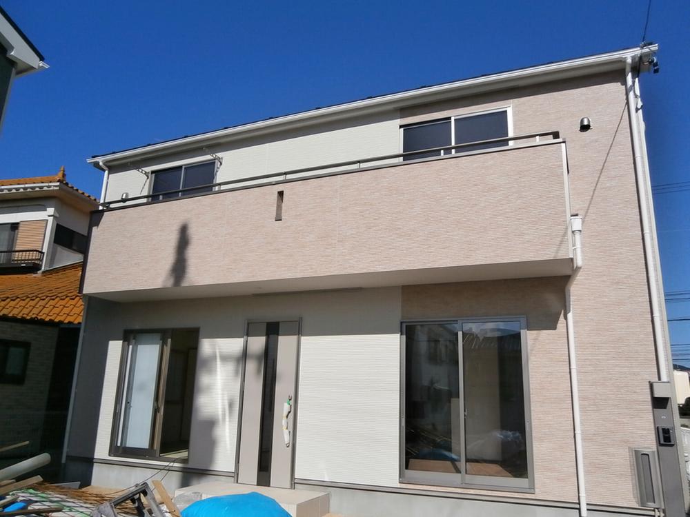 Local appearance photo. 4 Building