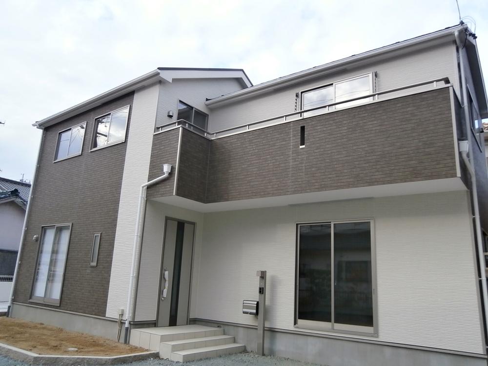 Local appearance photo.  ■  ■  □ It was completed □  ■  ■  □ Weekday ・ Your visit is possible at any time regardless of Saturdays, Sundays, and holidays □  ■  ■   ◆ Please tell us your desired date feel free to.  ◆ Time of your visit to, Also accepts mortgage counseling.  ◆ Surrounding properties also will guide you. 