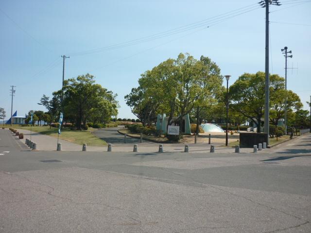 park. 935m to Wakamiya park