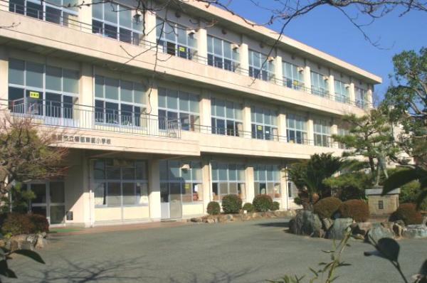 Primary school. Gamagori Municipal Gamagori to the South Elementary School 893m