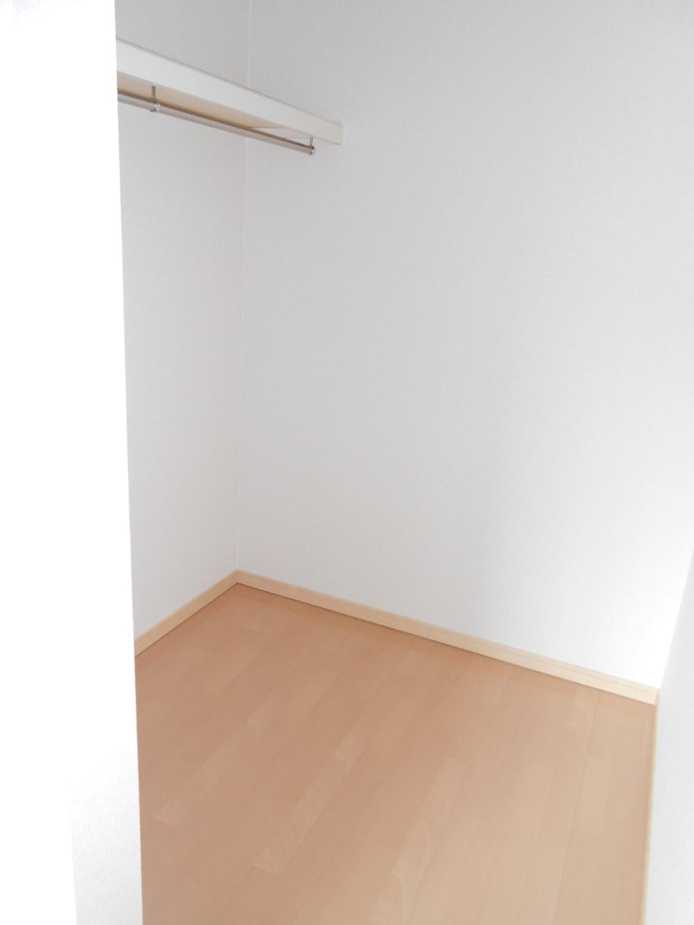 Receipt. Walk-in closet