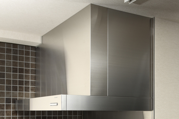 Kitchen.  [Stainless steel range hood] Care is adopted easier for enamel rectifying plate. It is possible to wash also remove the inside of the grease filter, It maintains the integrity of the ventilation always clean. Also efficiency suction by the draft effect of the current plate also significantly up. Sucking good dirt, Care is a simple range hood (same specifications)