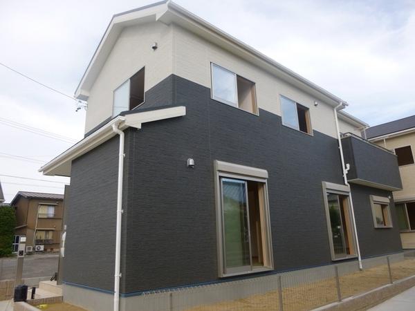 Local appearance photo. Local (12 May 2013) Shooting