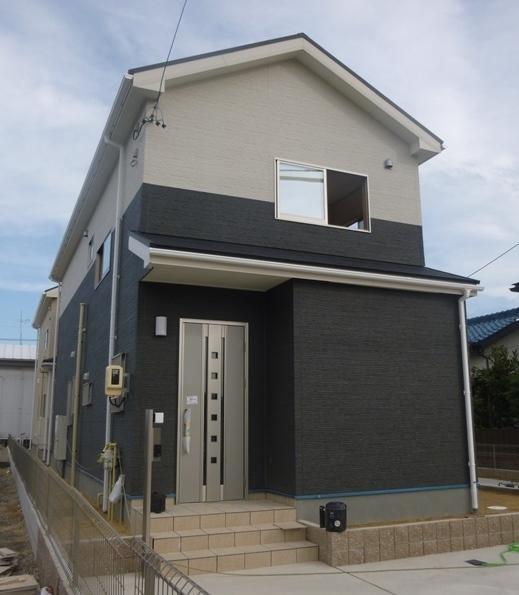 Local appearance photo. Local (12 May 2013) Shooting