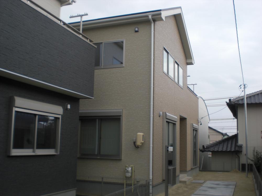 Local appearance photo. Local (11 May 2013) Shooting