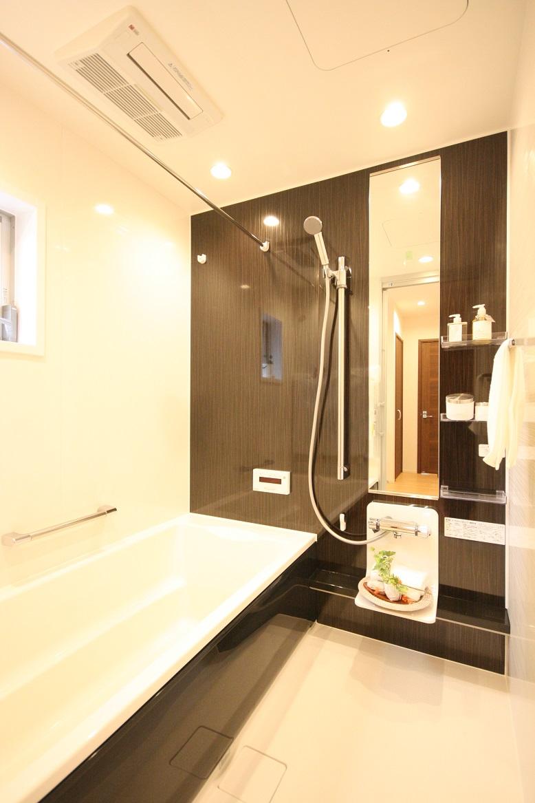 Bathroom. Building D model house: bathroom