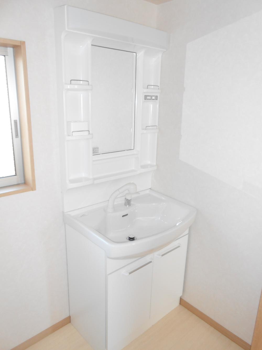 Wash basin, toilet. Shampoo dresser vanity