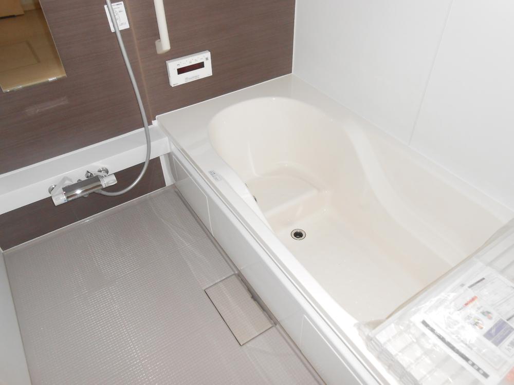 Bathroom. Bathroom dryer with bus