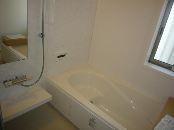 Bathroom. Indoor (12 May 2013) Shooting