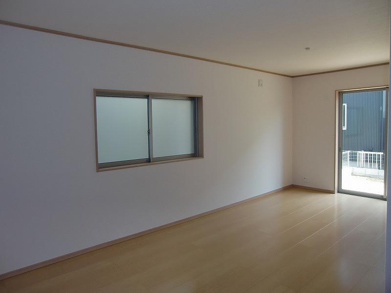 Living. Local (August 2013) Shooting