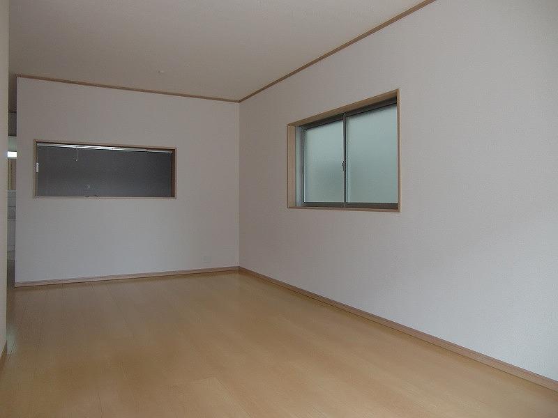 Living. Local (August 2013) Shooting