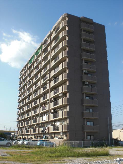 Local appearance photo.  ■ Building appearance (September 2013 shooting)