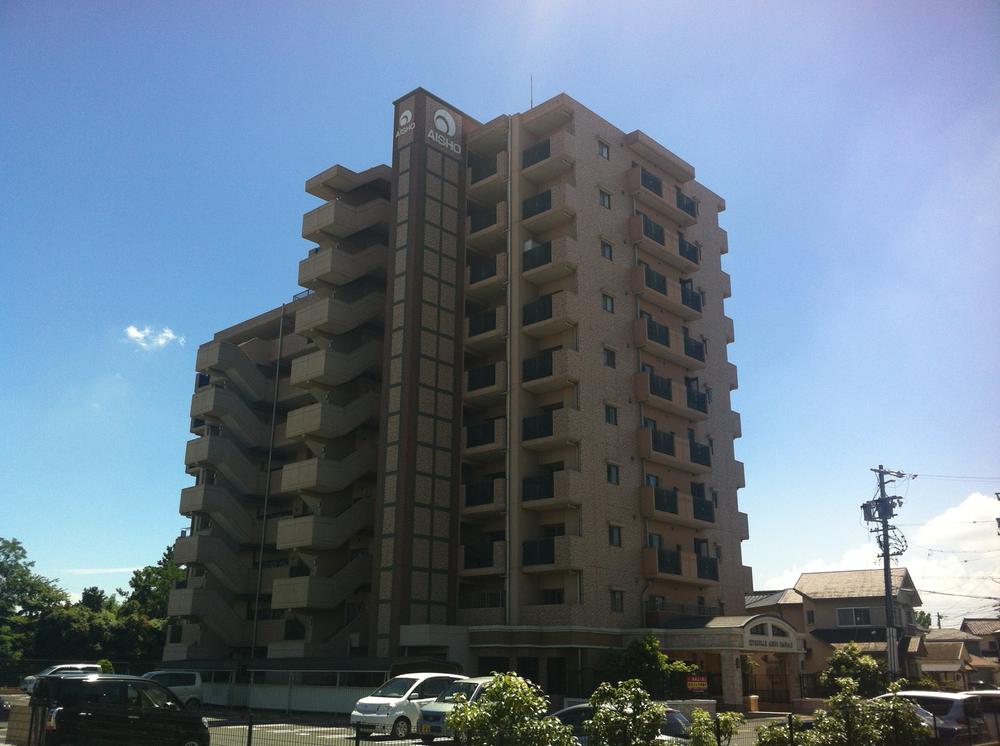 Local appearance photo