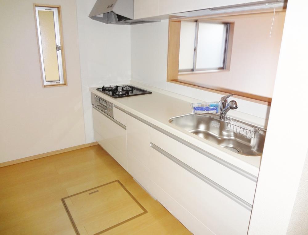 Kitchen. Indoor (10 May 2013) Shooting Building 3