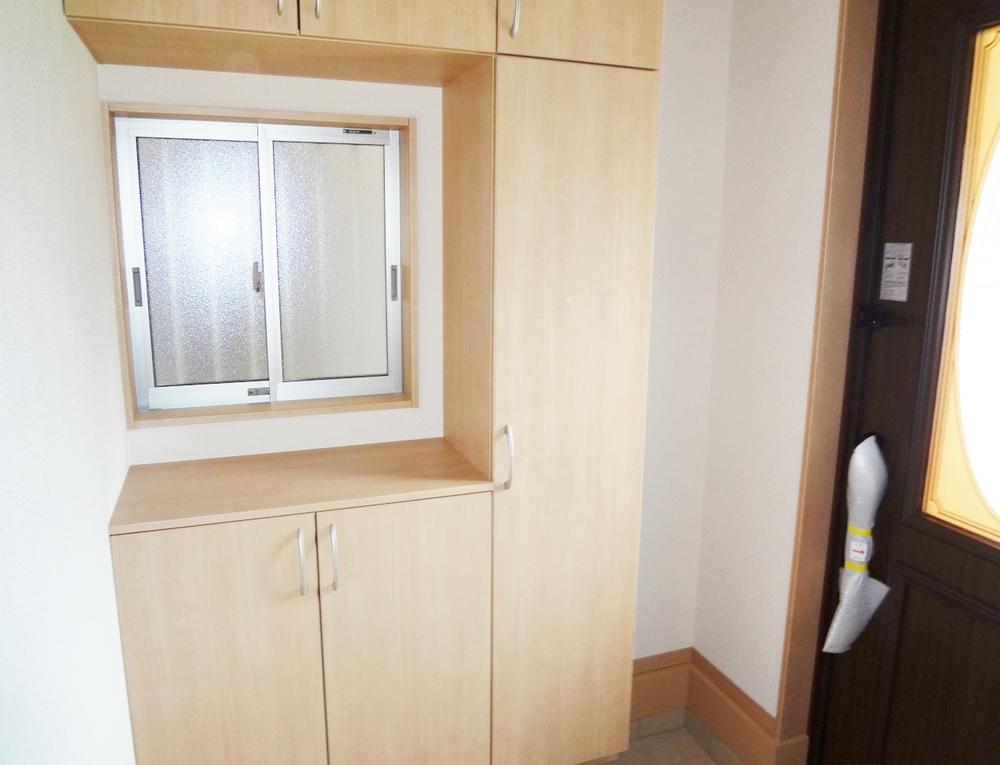 Entrance. Indoor (10 May 2013) Shooting