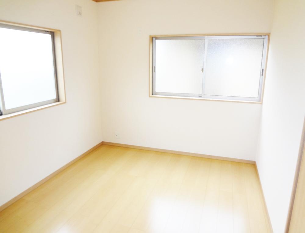 Non-living room. Indoor (10 May 2013) Shooting