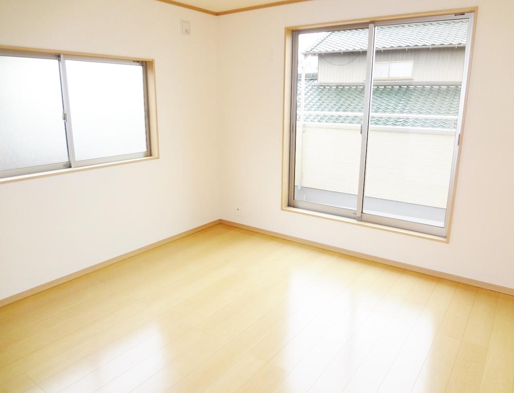 Non-living room. Indoor (10 May 2013) Shooting