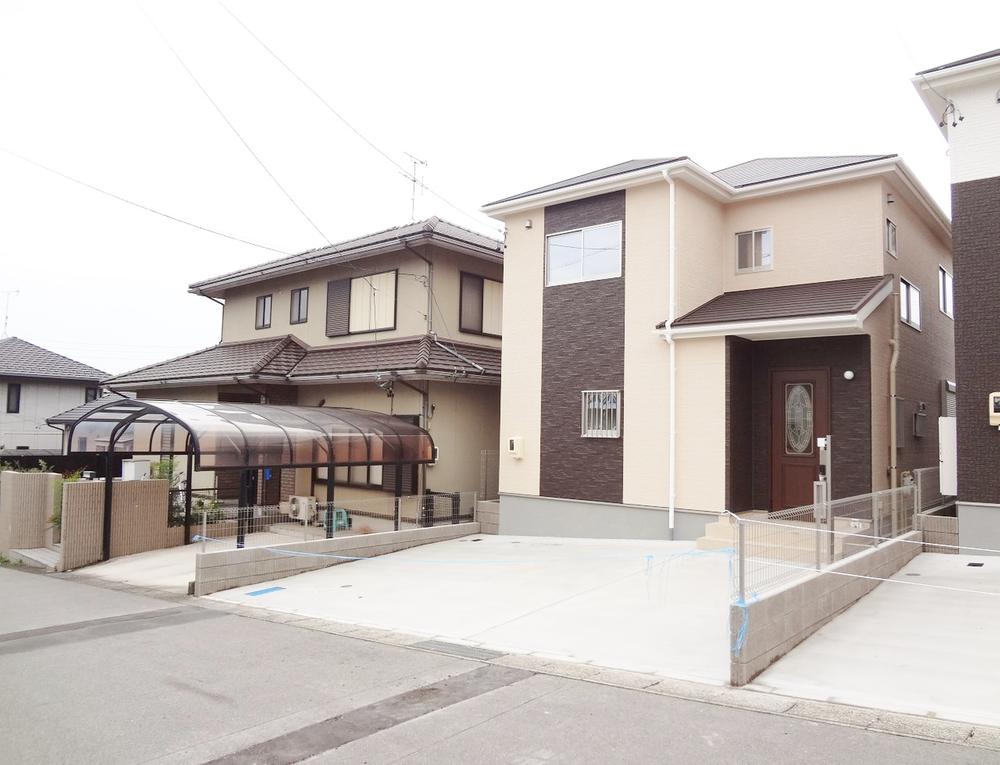 Local appearance photo. Local (10 May 2013) Shooting