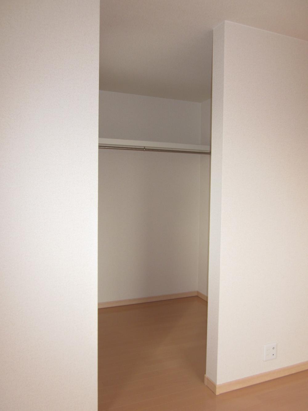 Receipt. Walk-in closet