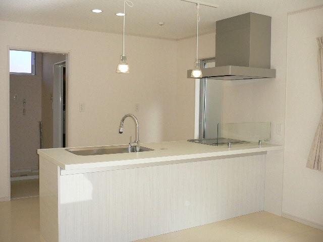 Same specifications photo (kitchen). Panasonic