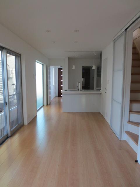 Same specifications photos (living). 1