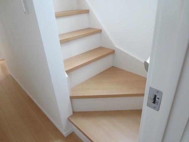 Same specifications photos (Other introspection). Living stairs with the same specification sliding door