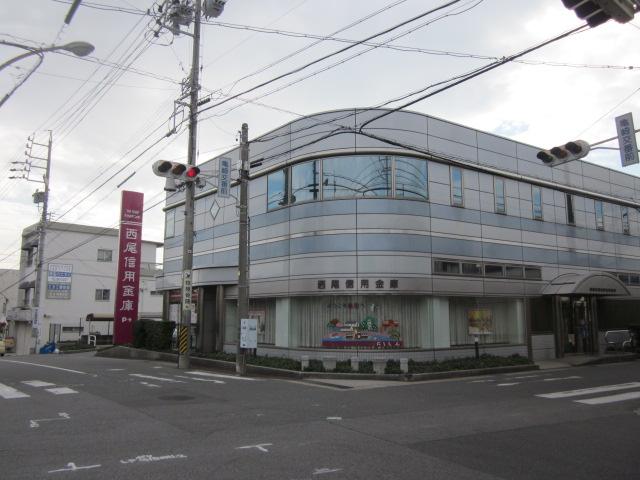 Bank. Nishioshin'yokinko Kamezaki to the branch 144m