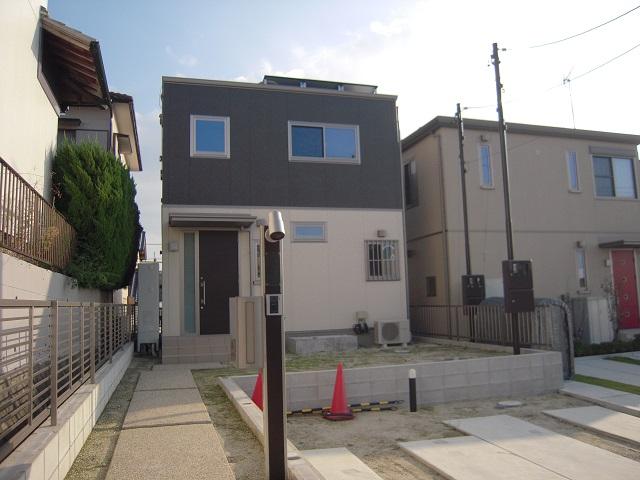 Local appearance photo. Local (10 May 2013) Shooting