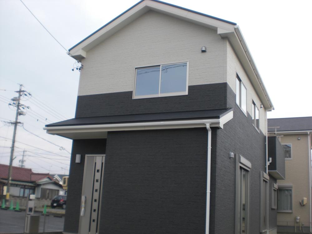 Local appearance photo. Local (11 May 2013) Shooting