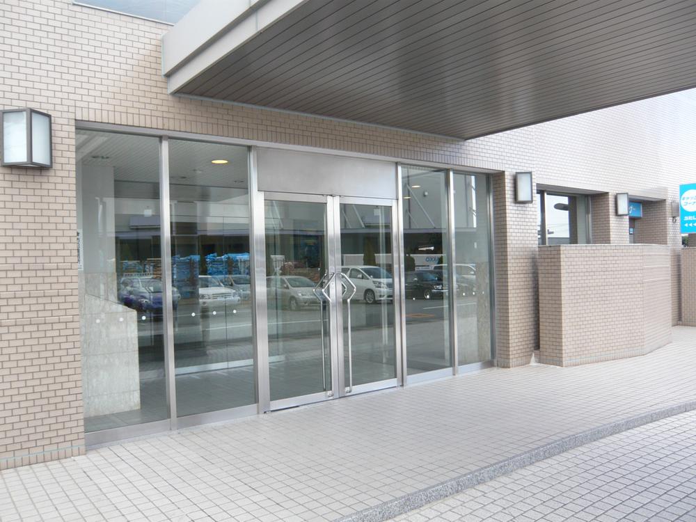 Entrance. Common areas