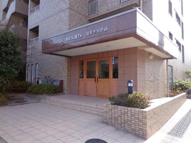 Entrance. Common areas