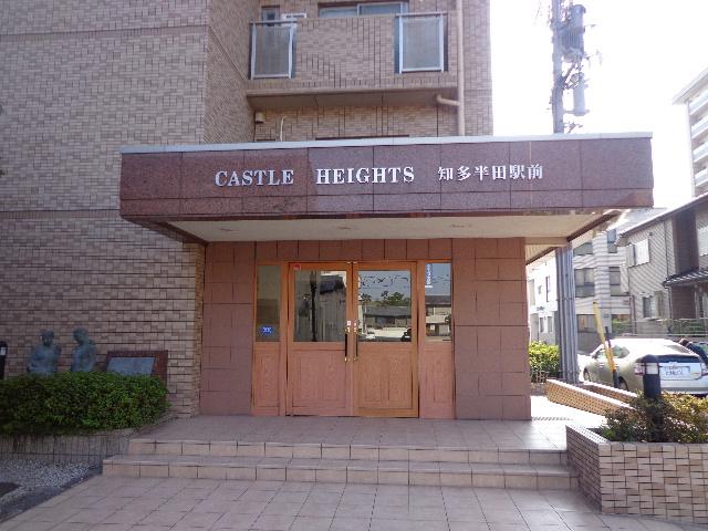 Entrance. Common areas