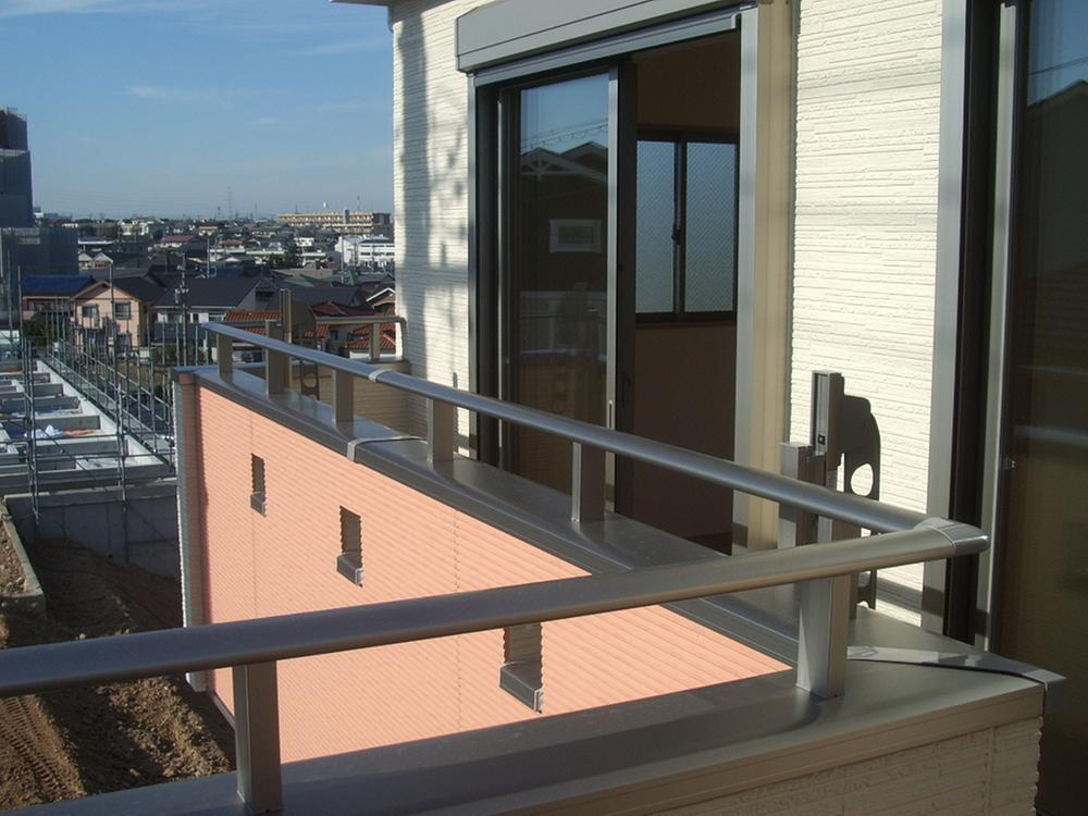 View photos from the dwelling unit. View from the site (November 2013) Shooting